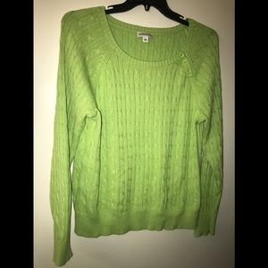 Women’s size XL green sweater (NICE!!)